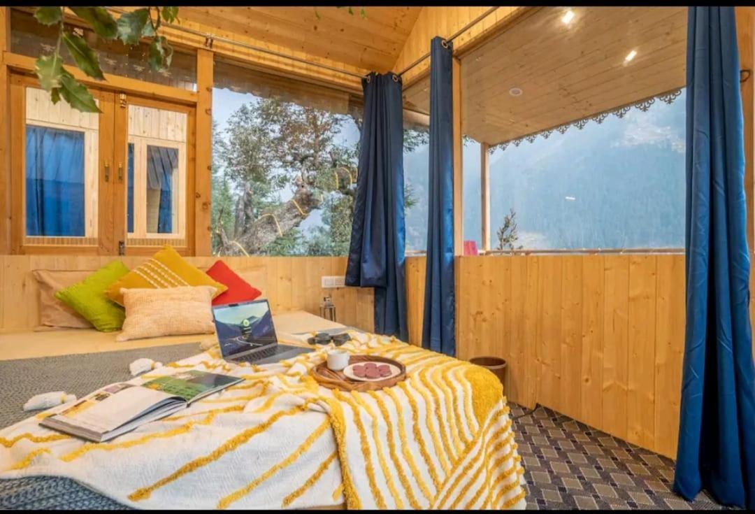 הוילה Into The Woods Treehouse Jibhi מראה חיצוני תמונה